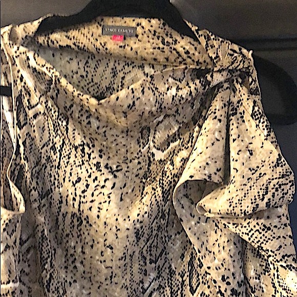 Animal print sleeveless balloon drape blouse with interesting pouf - Picture 2 of 5